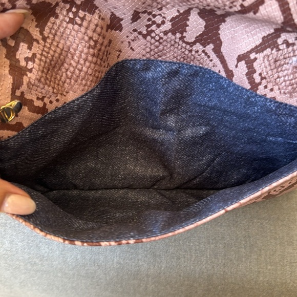 Urban Expressions Pink Snake Print Clutch - Picture 4 of 5